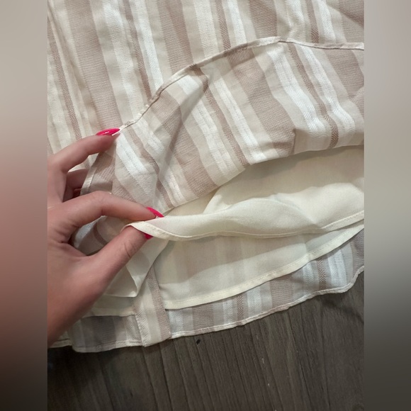 BCBGENERATION Beige and White Striped Sleeveless A-Line Button Down Dress - Picture 4 of 5